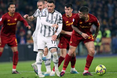 Roma, İtalya 05.03.2023: Serie A futbol karşılaşması sırasında AS Roma FC Juventus Torino ile Olimpiyat Stadyumu 'nda 05.2023 Mart' ında İtalya 'nın başkenti Roma' da oynanmıştır.