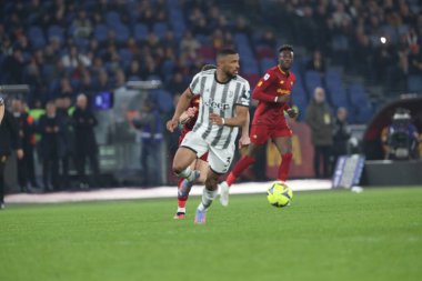 Roma, İtalya 05.03.2023: Serie A futbol karşılaşması sırasında AS Roma FC Juventus Torino ile Olimpiyat Stadyumu 'nda 05.2023 Mart' ında İtalya 'nın başkenti Roma' da oynanmıştır.