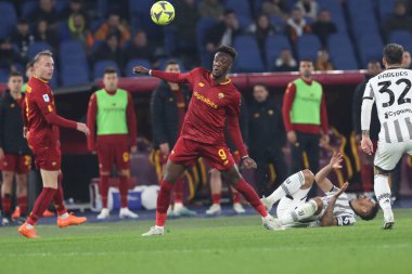 Roma, İtalya 05.03.2023: Tammy Abrham (AS ROMA) Serie A futbol karşılaşmasında AS Roma FC Juventus Torino ile Olimpiyat Stadyumu 'nda 05 Mart 2023 tarihinde oynanan karşılaşmada