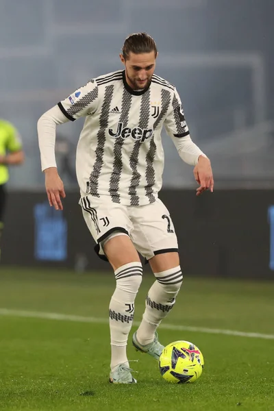 Roma, İtalya 05.03.2023: Serie A futbol karşılaşması sırasında Adrien Rabiot (Juventus) AS Roma ile FC Juventus Torino arasında 05 Mart 2023 tarihinde İtalya 'nın Roma kentinde oynanan karşılaşma.