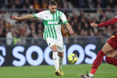 Roma, İtalya 12.03.2023: DOMENICO BERARDI (SASS), İtalya 'nın başkenti Roma' daki Stadio Olimpico 'da AS Romanlar ve Sassuolo arasında oynanan futbol karşılaşmasında.