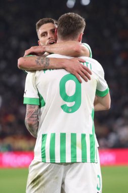 Roma, İtalya 12.03.2023: PINAMONTI ANDREA (SASS) gol attı (2-4) ve Serie A futbol karşılaşmasında AS Romanları ile Sassuolo arasında İtalya 'nın başkenti Roma' daki Stadio Olimpico 'da oynanan karşılaşmayı kutladı..