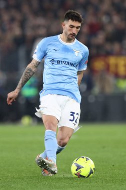 Roma, İtalya 19.03.2023: Serie A Şampiyonası sırasında Danilo Cataldi (Lazio), İtalya 'nın başkenti Roma' daki Stadio Olimpico 'da SS Lazio ile AS Roma arasında oynanan futbol karşılaşması..