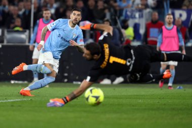 Roma, İtalya 19.03.2023: Mattia Zaccagni (Lazio) golü attı (1-0) ve Serie A Şampiyonası 'nda takımla birlikte, İtalya' nın başkenti Roma 'daki Stadio Olimpico' da SS Lazio 'nun AS Roma' ya karşı oynadığı futbol müsabakası maçını kutladı..