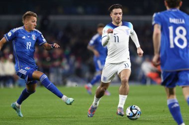 Napoli, İtalya 23.03.2023: Bellingham, Retegui İtalya 'nın Napoli kentindeki Diego Armando Maradona stadyumunda oynanan Uefa Avrupa Kalifiye Grubu 2024 C Grubu futbol karşılaşmasında.