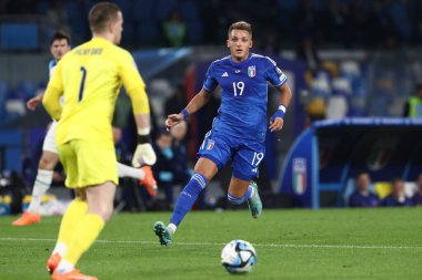 Napoli, İtalya 23.03.2023: İtalya 'nın Napoli kentindeki Diego Armando Maradona stadyumunda oynanan Uefa Avrupa Kalifiye Grubu 2024 C Grubu futbol karşılaşması sırasında Retegui faaliyette..