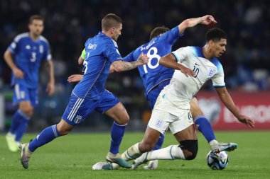 Napoli, İtalya 23.03.2023: Veratti, Barella, Bellingham İtalya 'nın Napoli kentindeki Diego Armando Maradona Stadyumu' nda oynanan Uefa Avrupa Kalifiye Grubu 2024 C Grubu futbol karşılaşmasında.