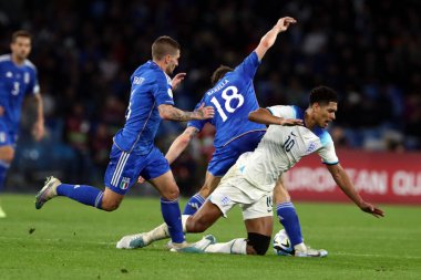 Napoli, İtalya 23.03.2023: Veratti, Barella, Bellingham İtalya 'nın Napoli kentindeki Diego Armando Maradona Stadyumu' nda oynanan Uefa Avrupa Kalifiye Grubu 2024 C Grubu futbol karşılaşmasında.