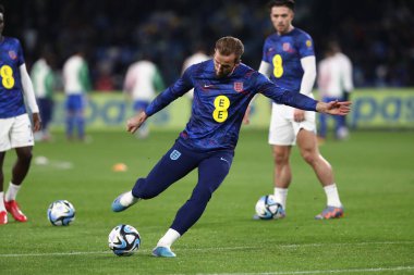 Napoli, İtalya 23.03.2023: Uefa Avrupa Kalifiye Ligi 2024 Grubu C Grubu futbol karşılaşması öncesinde İtalya 'nın Napoli kentinde bulunan Diego Armando Maradona Stadyumu' nda oynanan maç öncesi Harry Kane.