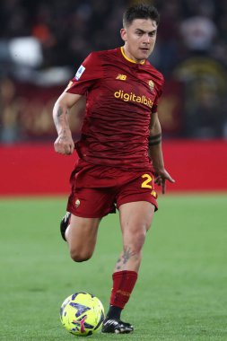 Roma, İtalya 2.04.2023: Paulo Dybala (AS ROMA) Serie A 2022 / 2023 şampiyonluk maçında, AS Roma ile UC Sampdoria arasındaki Roma Olimpiyat Stadyumu, İtalya.