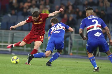 Roma, İtalya 2.04.2023: Andrea Beloit, Flavio Paoletti (Samp) Serie A 2022 / 2023 şampiyonluk maçında, AS Roma UC Sampdoria ile İtalya 'nın başkenti Roma' daki Olimpiyat Stadyumu arasındaki maçta.