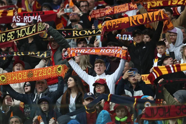 Рим Італія 2023 Прихильники Flags Roma Стенді Під Час Чемпіонату — стокове фото