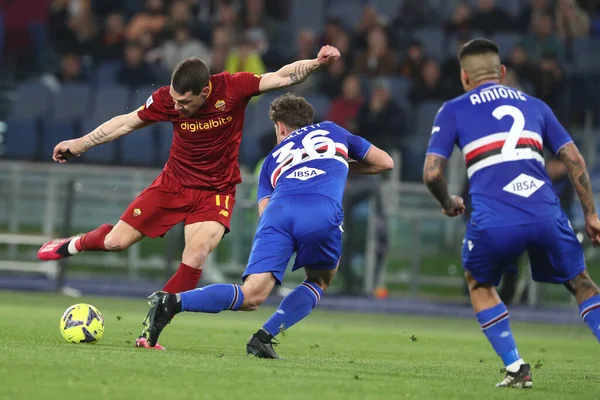 Roma, İtalya 2.04.2023: Andrea Beloit, Flavio Paoletti (Samp) Serie A 2022 / 2023 şampiyonluk maçında, AS Roma UC Sampdoria ile İtalya 'nın başkenti Roma' daki Olimpiyat Stadyumu arasındaki maçta.