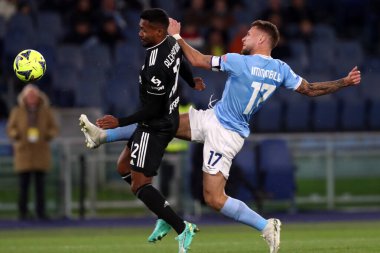 Roma, İtalya 08.04.2023: Alex Sandro (Juventus), Ciro Immobile (Lazio) Serie A 2022 / 2023 şampiyonluk maçında, 29 gün içinde, İtalya 'nın başkenti Roma' da bulunan Olimpiyat stadyumunda SS Lazio FC Juventus Turin 'e karşı.