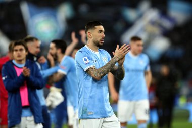 Roma, İtalya 08.04.2023: Lazio oyuncuları (zaccagni) Serie A 2022 / 2023 şampiyonluk maçının 29. gününde İtalya 'nın başkenti Roma' daki Olimpiyat Stadyumu 'nda SS Lazio ile FC Juventus Torino arasındaki zaferi kutladılar..