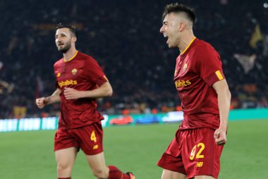 Roma, İtalya 20.04.2023: Romanlardan Stephan EL Shaarawy golü attı ve Uefa Avrupa Ligi 2023, çeyrek final, AS Roman Feyenoord 'a karşı İtalya' nın Roma kentindeki Olimpiyat stadyumunda oynanan Uefa Avrupa Ligi futbol karşılaşmasını kutladı..