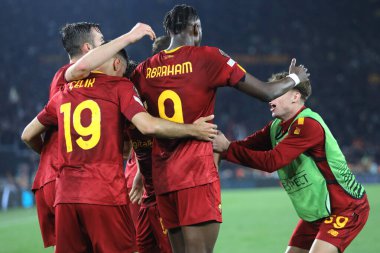 Roma, İtalya 20.04.2023: Romanlardan Stephan EL Shaarawy golü attı ve Uefa Avrupa Ligi 2023, çeyrek final, AS Roman Feyenoord 'a karşı İtalya' nın Roma kentindeki Olimpiyat stadyumunda oynanan Uefa Avrupa Ligi futbol karşılaşmasını kutladı..