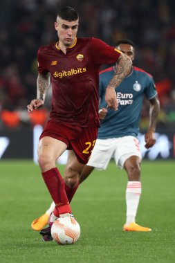 Roma, İtalya 20.04.2023: Roman Gianluca Mancini Uefa Avrupa Ligi 2023 futbol maçı, çeyrek final, AS Romanlar Feyenoord 'a karşı Roma, İtalya' daki Olimpiyat stadyumunda mücadele ediyor.