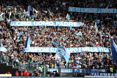 Roma, İtalya 22.04.2023: Lazio taraftarları Serie A 2022 / 2023 futbol maçı sırasında, 31 gün içinde, İtalya 'nın Roma kentindeki Olimpiyat stadyumunda SS LAZIO FC TORINO ile FC TORINO karşı karşıya geldiler..