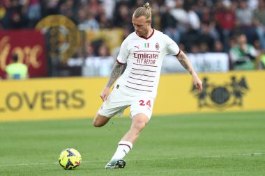 Roma, İtalya 29.04.2023: Simon Kjaer (Milan) Serie A 2022 / 2023 futbol karşılaşması sırasında, 32. gün, AS ROMA ile AC MILAN arasında İtalya 'nın başkenti Roma' daki Olimpiyat stadyumunda oynanan karşılaşma.