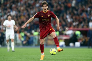 Roma, İtalya 29.04.2023: Edoardo Bove (AS ROMA) Serie A 2022 / 2023 futbol karşılaşması sırasında, 32. gün, AS ROMA 'nın AC MILAN' a karşı Roma Olimpiyat Stadyumu, İtalya.