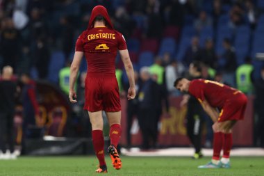 Roma, İtalya 29.04.2023: Serie A 2022 / 2023 futbol maçının sonunda Bryan Cristante 'i hayal kırıklığına uğratmak, 32. Gün, AS ROMA ile AC MILAN arasındaki Roma Olimpiyat Stadyumu, İtalya.