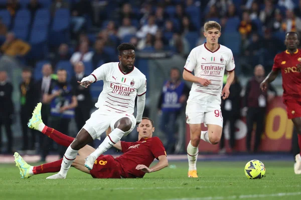 Roma, İtalya 29.04.2023: Divock Origi (Milan), İtalya 'nın başkenti Roma' daki Olimpiyat Stadyumu 'nda AS ROMA ile AC MILAN arasında oynanan 2022 / 2023 tarihli Serie A 2022 / 2023 futbol karşılaşmasında eylem halindedir..