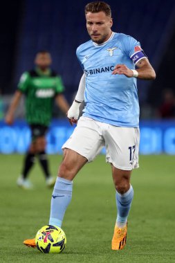 Roma, İtalya 03.05.2023: Ciro Immobile (Lazio) Serie A 2022 / 2023 futbol karşılaşması sırasında, SS Lazio ile Sassuolo arasında İtalya 'nın başkenti Roma' daki Olimpiyat Stadyumu 'nda oynanan karşılaşma..