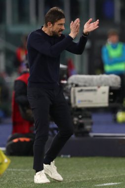 Roma, İtalya 03.05.2023: ALESSIO DIONISI (COACH) Serie A 2022 / 2023 futbol karşılaşması sırasında, SS Lazio ile Sassuolo arasında İtalya 'nın başkenti Roma' daki Olimpiyat Stadyumu 'nda oynanan karşılaşma..