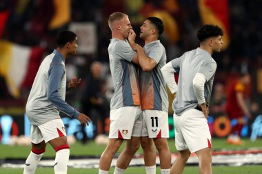 Roma, İtalya 11.05.2023: Leverkusen UEFA EUROPA LEAGUE 2022 / 2023 öncesi ısınma turu, Roma Bayer 04 Leverkusen 'e karşı Roma Olimpiyat Stadyumu' nda oynanan yarı final karşılaşması.