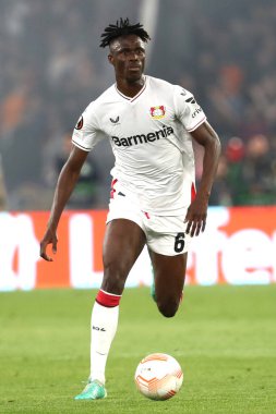 Roma, İtalya 11.05.2023: UEFA EUROPA LEAGUE 2022 / 2023 tarihinde Leverkusen 'den Odilon Kossounou, İtalya' nın başkenti Roma 'daki Olimpiyat Stadyumu' nda AS Romanlar ve Bayer 04 Leverkusen arasında oynanan yarı final karşılaşması..
