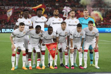 Roma, İtalya 11.05.2023: Leverkusen takımı UEFA EUROPA LEAGUE 2022 / 2023 öncesi, yarı final karşılaşması AS Romanlar Bayer 04 Leverkusen 'e karşı Roma, İtalya' daki Olimpiyat stadyumunda.