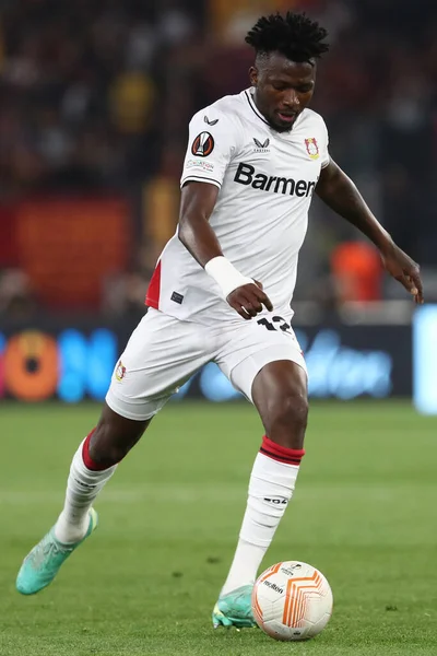 Roma, İtalya 11.05.2023: UEFA EUROPA LEAGUE 2022 / 2023 tarihinde Leverkusen 'den Odilon Kossounou, İtalya' nın başkenti Roma 'daki Olimpiyat Stadyumu' nda AS Romanlar ve Bayer 04 Leverkusen arasında oynanan yarı final karşılaşması..