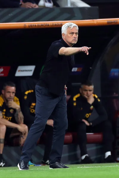 Budapeszt Węgry 2023 Jose Mourinho Trener Roma Akcji Podczas Finałowego — Zdjęcie stockowe