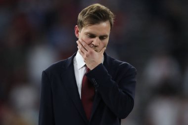 Budapeşte, Macaristan: 31.05.2023: Ryan Friedkin, Hungar 'daki Puskas Arena' da Sevilla FC ile AS Romanlar arasında oynanan final Avrupa Ligi 2023 karşılaşmasında ödül töreninde hayal kırıklığı yaşadı.