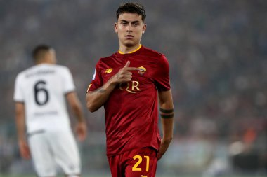 Roma, İtalya 4.06.2023: Paulo Dybala (AS ROMA) Serie A 2022 / 2023 futbol karşılaşması sırasında, AS Roma ile Spezia Calcio 2008 arasında İtalya 'nın başkenti Roma' daki Olimpiyat Stadyumu 'nda oynanan karşılaşma..