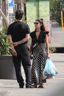 Roma, İtalya 3.05.2022: Maneskin 'li Damiano David şarkıcı 5 yıllık nişanlısı Giorgia Soleri' den ayrıldı. Damiano, Tik Tok 'ta diskoda bir kızı öperken çekilmiş..