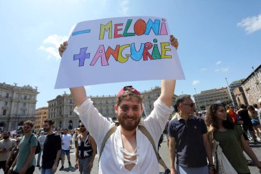 Roma, İtalya 10.06.2023: Avrupa 'nın dört bir yanından 100.000' den fazla insan Roma 'nın başkenti Roma' nın sokaklarından Kolezyum 'a kadar yürüdü..