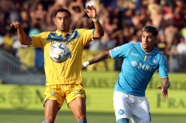 Frosinone, İtalya 19.08.2023: İtalya Serie A 2023 / 2024 futbol maçının 1. gününde Frosinone ile Napoli Calcio arasında Frosinone, İtalya 'daki Benito Stirpe Stadyumu' nda maç var..