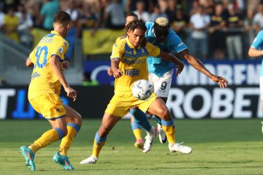 Frosinone, İtalya 19.08.2023: İtalya Serie A 2023 / 2024 futbol maçının 1. gününde Frosinone ile Napoli Calcio arasında Frosinone, İtalya 'daki Benito Stirpe Stadyumu' nda maç var..