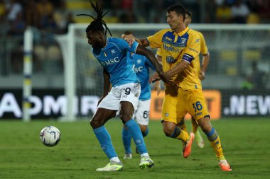 Frosinone, İtalya 19.08.2023: İtalya Serie A 2023 / 2024 futbol maçının 1. gününde Frosinone ile Napoli Calcio arasında Frosinone, İtalya 'daki Benito Stirpe Stadyumu' nda maç var..