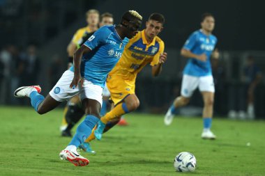 Frosinone, İtalya 19.08.2023: İtalya Serie A 2023 / 2024 futbol maçının 1. gününde Frosinone ile Napoli Calcio arasında Frosinone, İtalya 'daki Benito Stirpe Stadyumu' nda maç var..