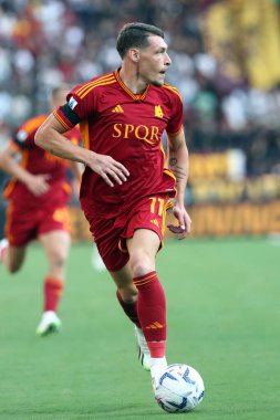 Roma, İtalya 20.08.2023: İtalyan Andrea Belotti İtalya Serie A TIM 2023-2024 futbol karşılaşmasında Roma 'daki Olimpiyat Stadyumu' nda AS Romanlar Salernitana 'ya karşı oynuyor..