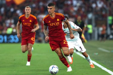 Roma, İtalya 20.08.2023: Roma 'dan Gianluca Mancini İtalya Serie A TIM 2023-2024 futbol karşılaşmasının 1. gününde Roma' daki Olimpiyat Stadyumu 'nda AS Romanlar Salernitana' ya karşı oynuyor..
