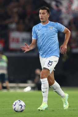 Roma, İtalya 27.08.2023: Lazio 'lu Nicolo Casale İtalya Serie A TIM 2023-2024 futbol maçının 2. gününde Roma Olimpiyat Stadyumu' nda SS Lazio ile Genoa CFC arasında maç yapıyor..