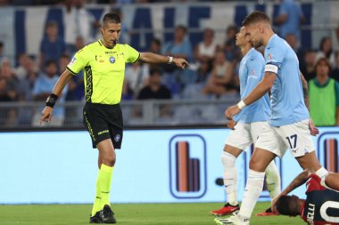 Roma, İtalya 27.08.2023: Hakem Marinelli İtalya Serie A TIM 2023-2024 futbol maçının 2. gününde, SS Lazio ile Cenova CFC arasında Roma Olimpiyat Stadyumu 'nda.