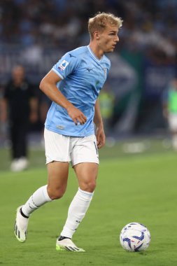 Roma, İtalya 27.08.2023: Lazio 'dan Gustav Isaksen, İtalya Serie A TIM 2023-2024 futbol karşılaşmasının 2. gününde Roma' daki Olimpiyat Stadyumu 'nda SS Lazio ile Genoa CFC arasındaki maçta görev aldı..
