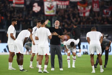 Roma, İtalya 01.09.2023: Stefano Pioli teknik direktörü Milan İtalya Serie A TIM 2023-2024 futbol karşılaşmasının 3. gününde AS Roma 'nın AC Milan' a karşı Roma Olimpiyat Stadyumu 'nda oynadığı karşılaşmada.