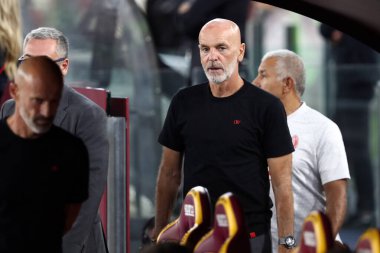 Roma, İtalya 01.09.2023: Stefano Pioli teknik direktörü Milan İtalya Serie A TIM 2023-2024 futbol maçının 3. gününde AS Romanlar AC Milan 'a karşı Roma Olimpiyat Stadyumu' nda oynanan karşılaşma.