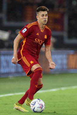 Roma, İtalya 01.09.2023: Roma 'dan Stephan El Shaarawy İtalya Serie A TIM 2023-2024 futbol maçının 3. gününde, AS Roma' dan AC Milan 'a karşı Roma Olimpiyat Stadyumu' nda oynanan karşılaşmada.